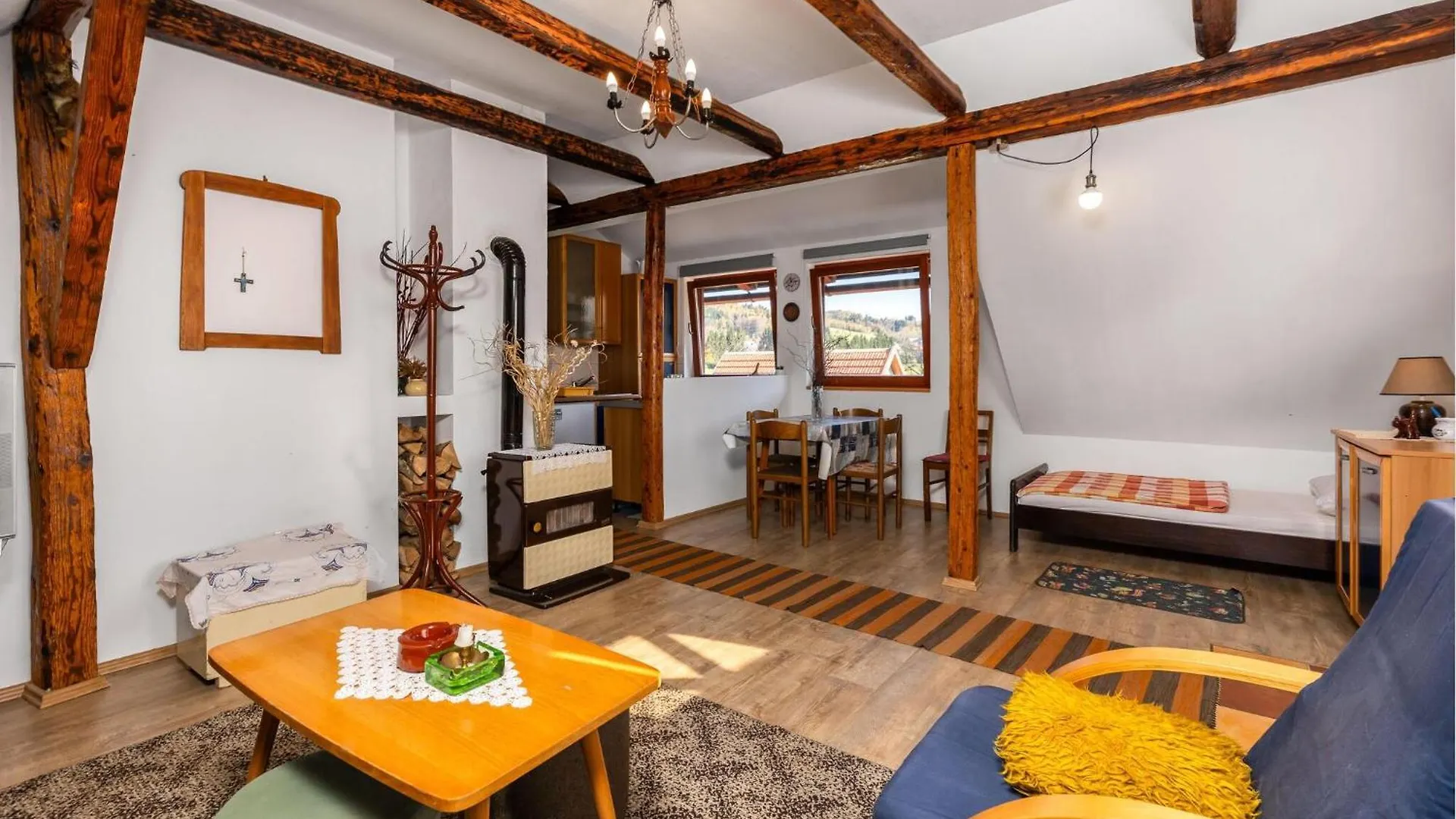 2 Bedroom Lovely Apartment In 라브나 고라 0*,